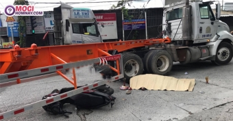 Hồ Chí Minh: Va chạm giữa container và xe máy khiến một người tử vong